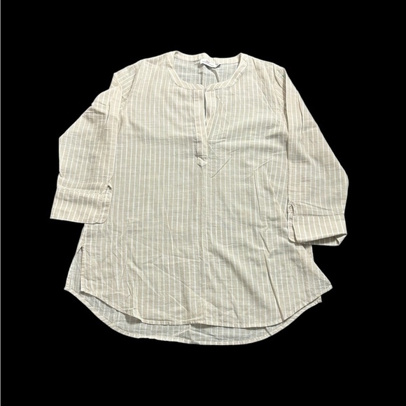 Vineyard Vines Tops - Vineyard Vines Tan White Striped V-Neck 3/4
Sleeve Casual Breezy Blouse size M